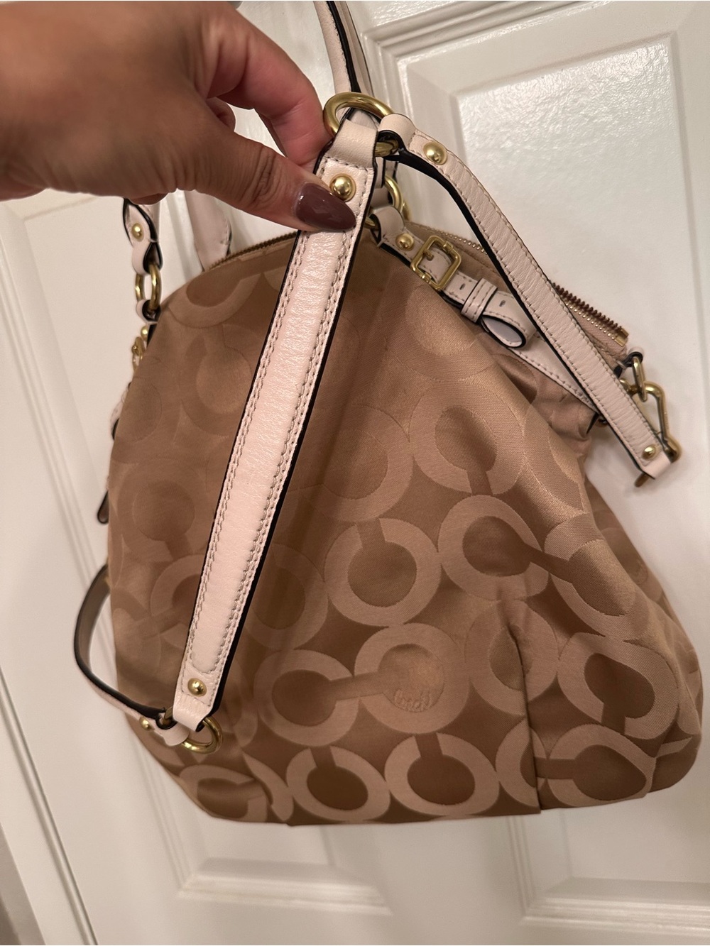 Coach Madison Op Art Tan Signature Shoulder Bag with Gold Hardware - Picture 10 of 10
